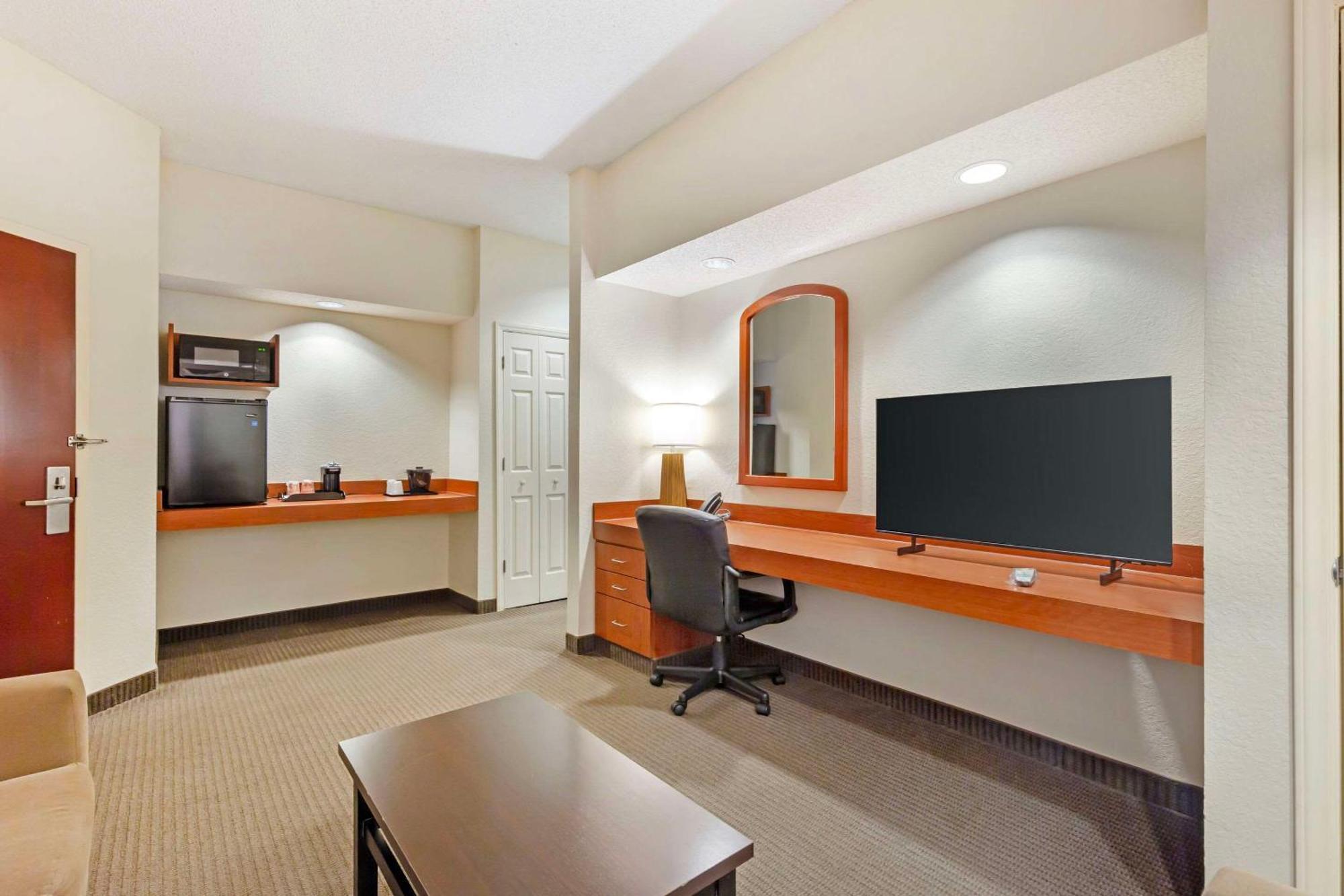 Sleep Inn & Suites Danville Hwy 58 Экстерьер фото